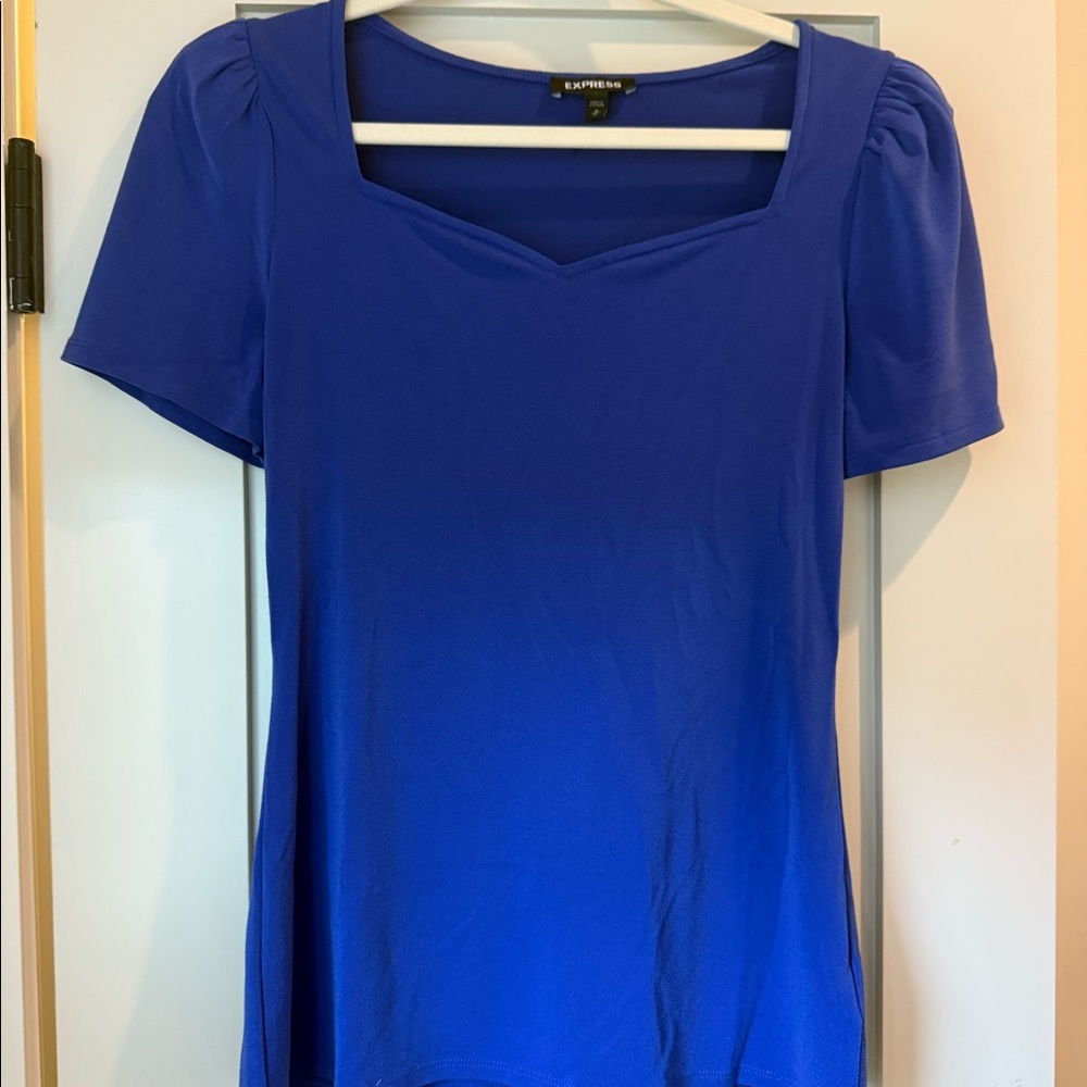 Express Puff Shoulder Top